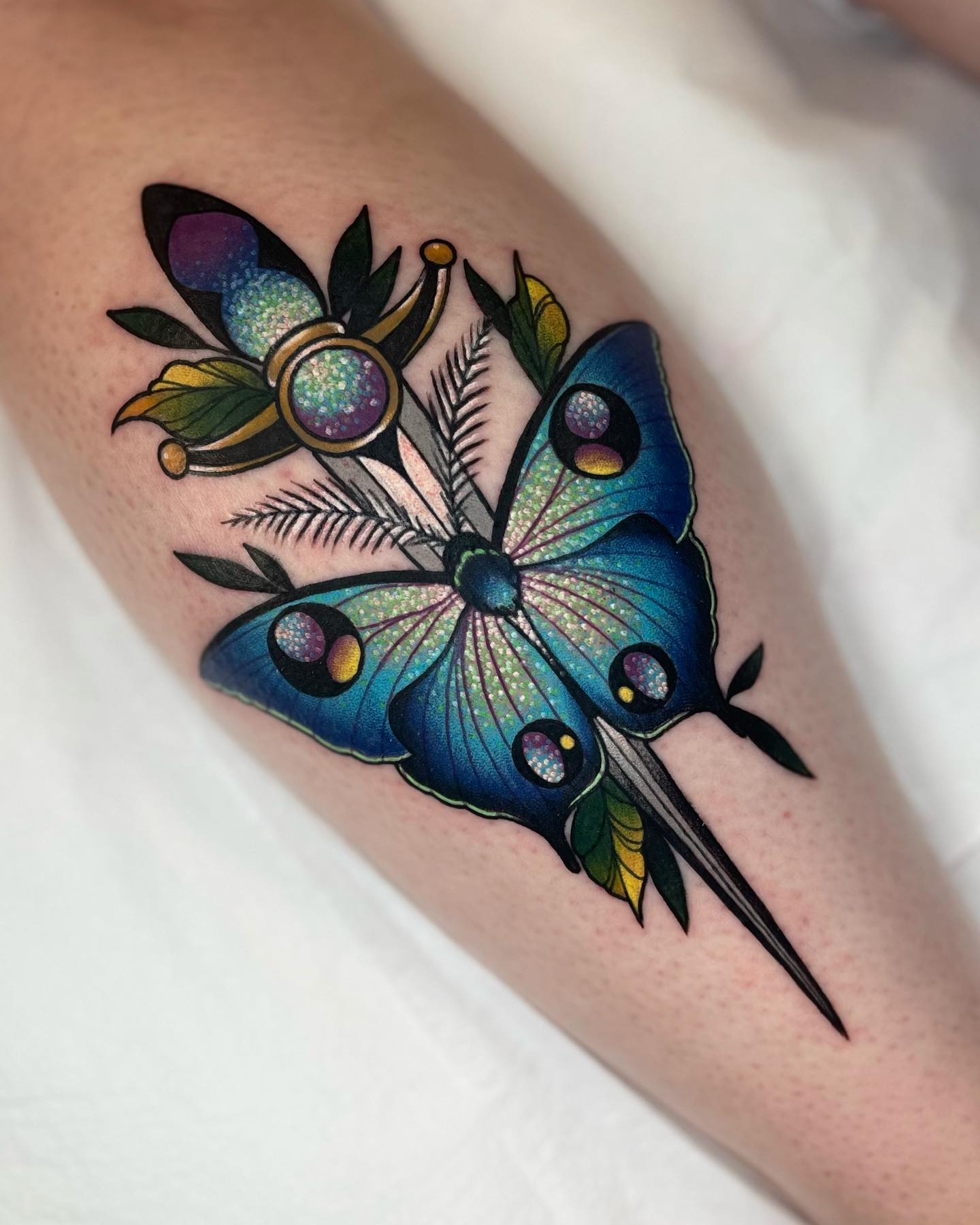 Tatuaje de Daga de Puma Azul