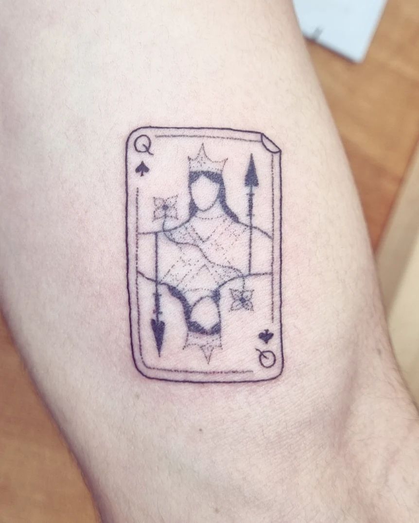 Tatuaje de la Reina de Picas sin Rostro