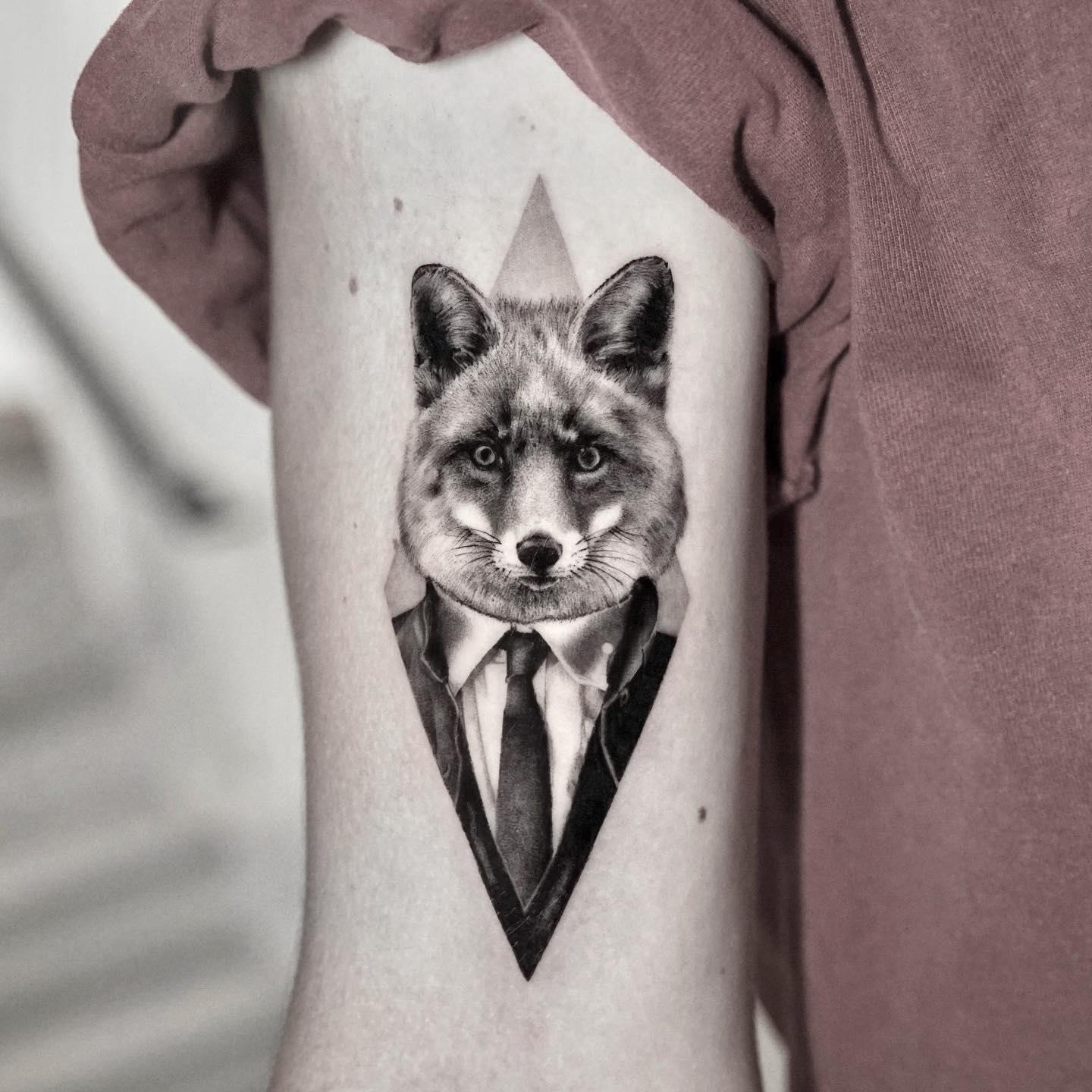 Tatuaje de Zorro en Sombreado Negro