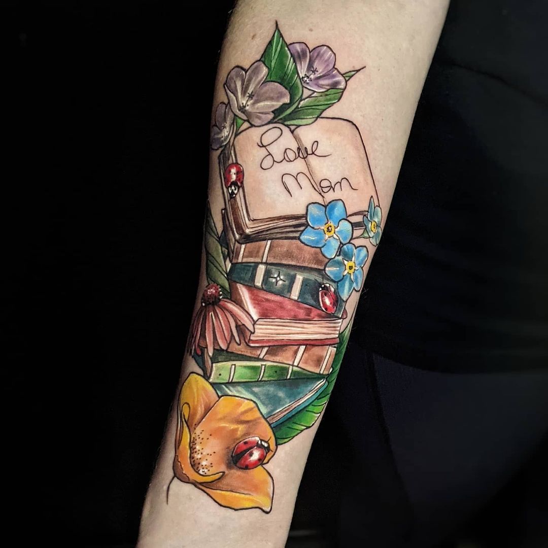 Madre Dedicada Tatuaje en el Antebrazo