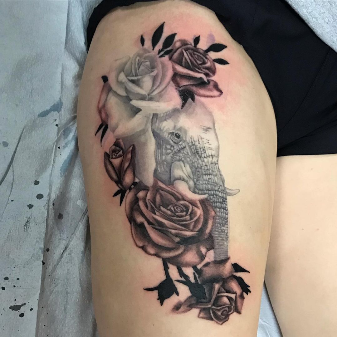 Tatuaje de muslo de elefante