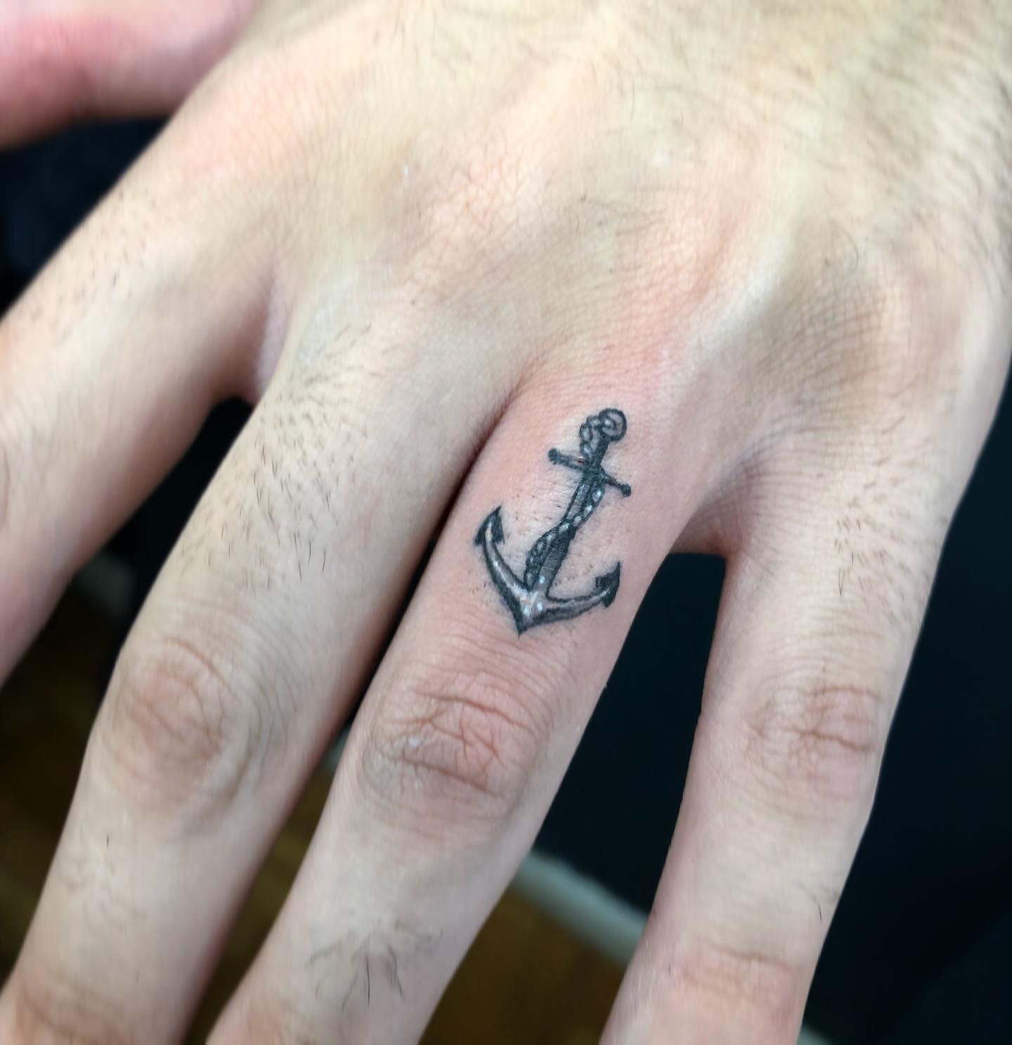 Ancla, dedo, tatuaje, imprimir.