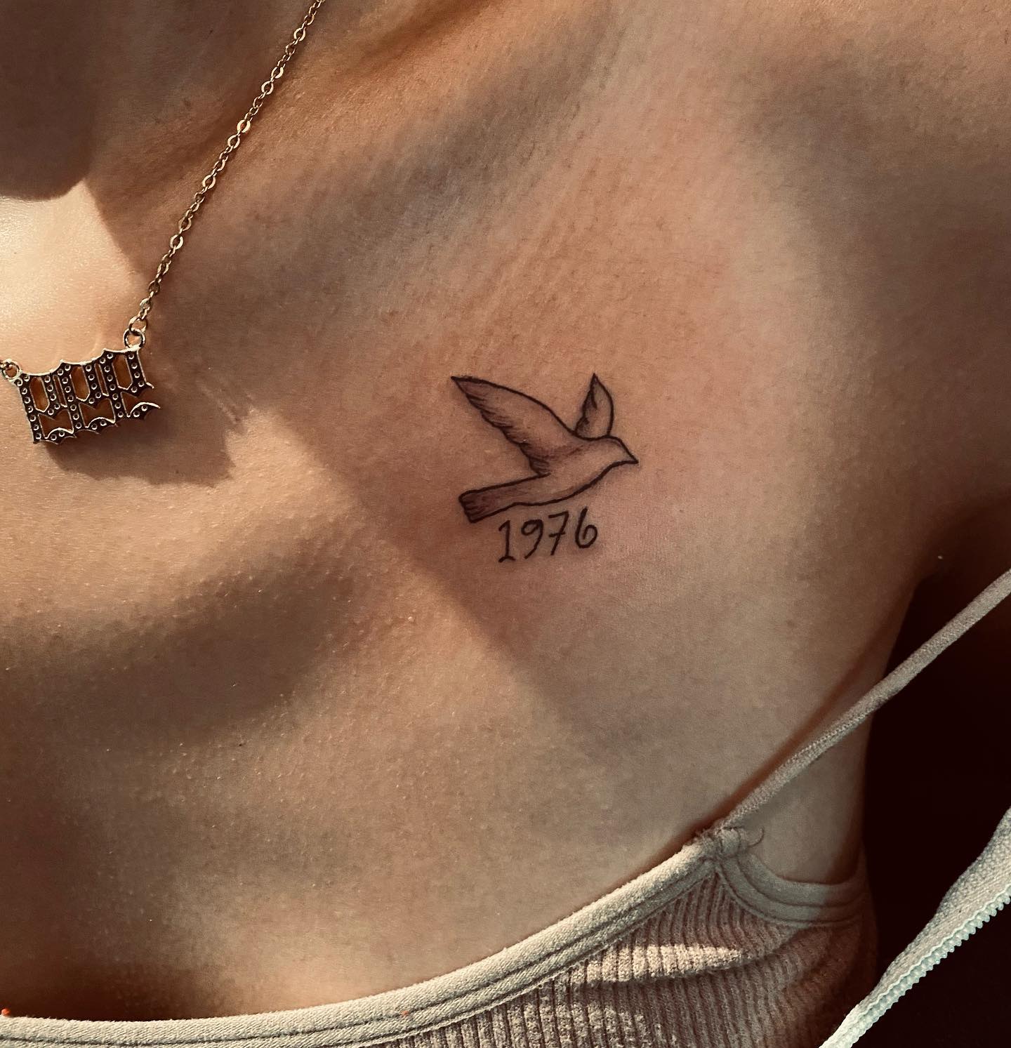 Pequeño Tatuaje de Paloma Simple