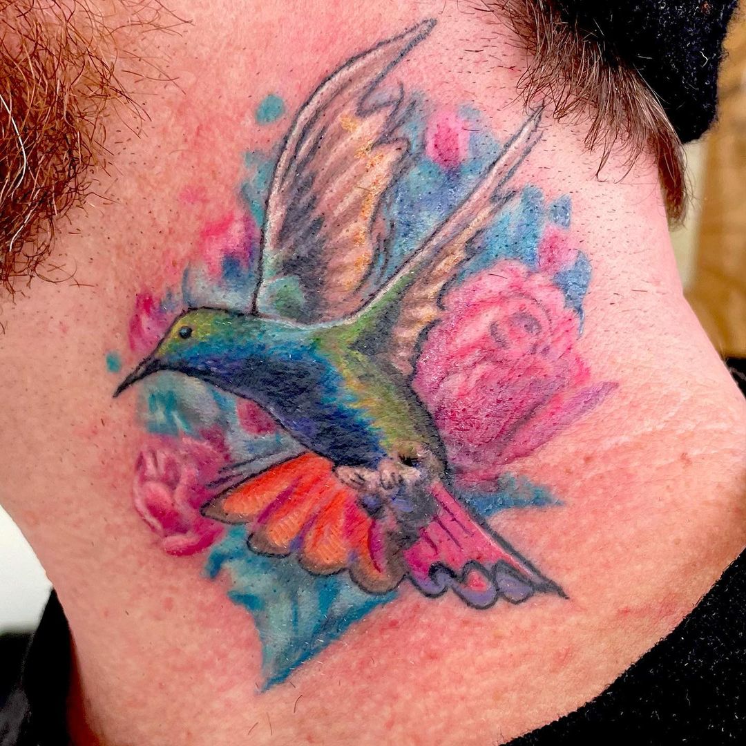 Tatuaje de Colibrí de Cuello Grande