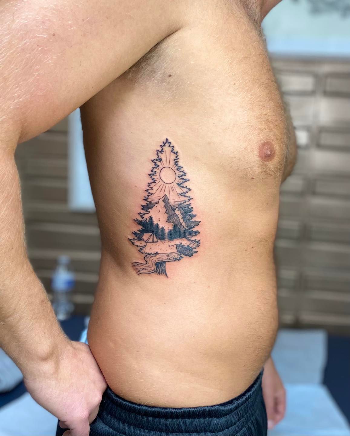 Tatuaje de Costilla de Bosque.