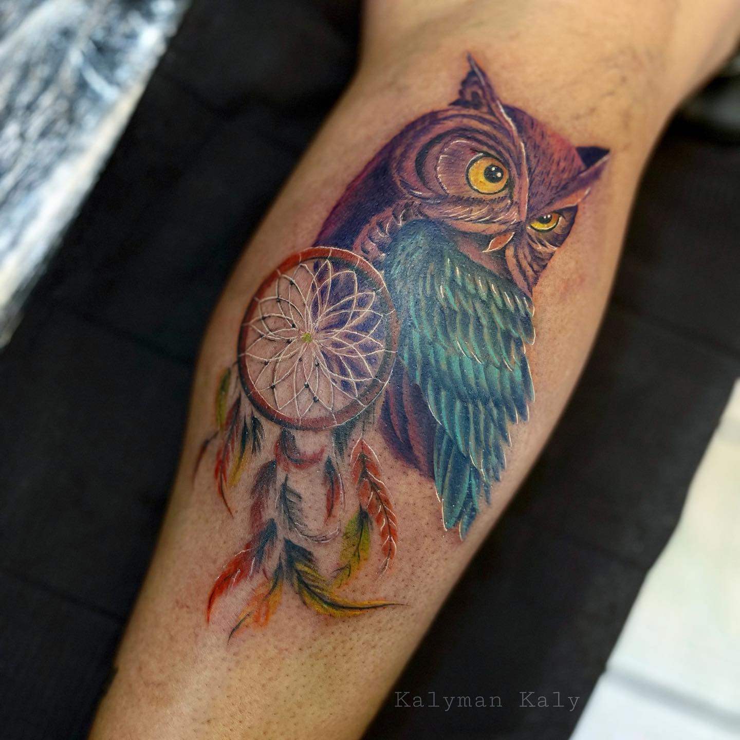Diseño de tatuaje de búho artístico