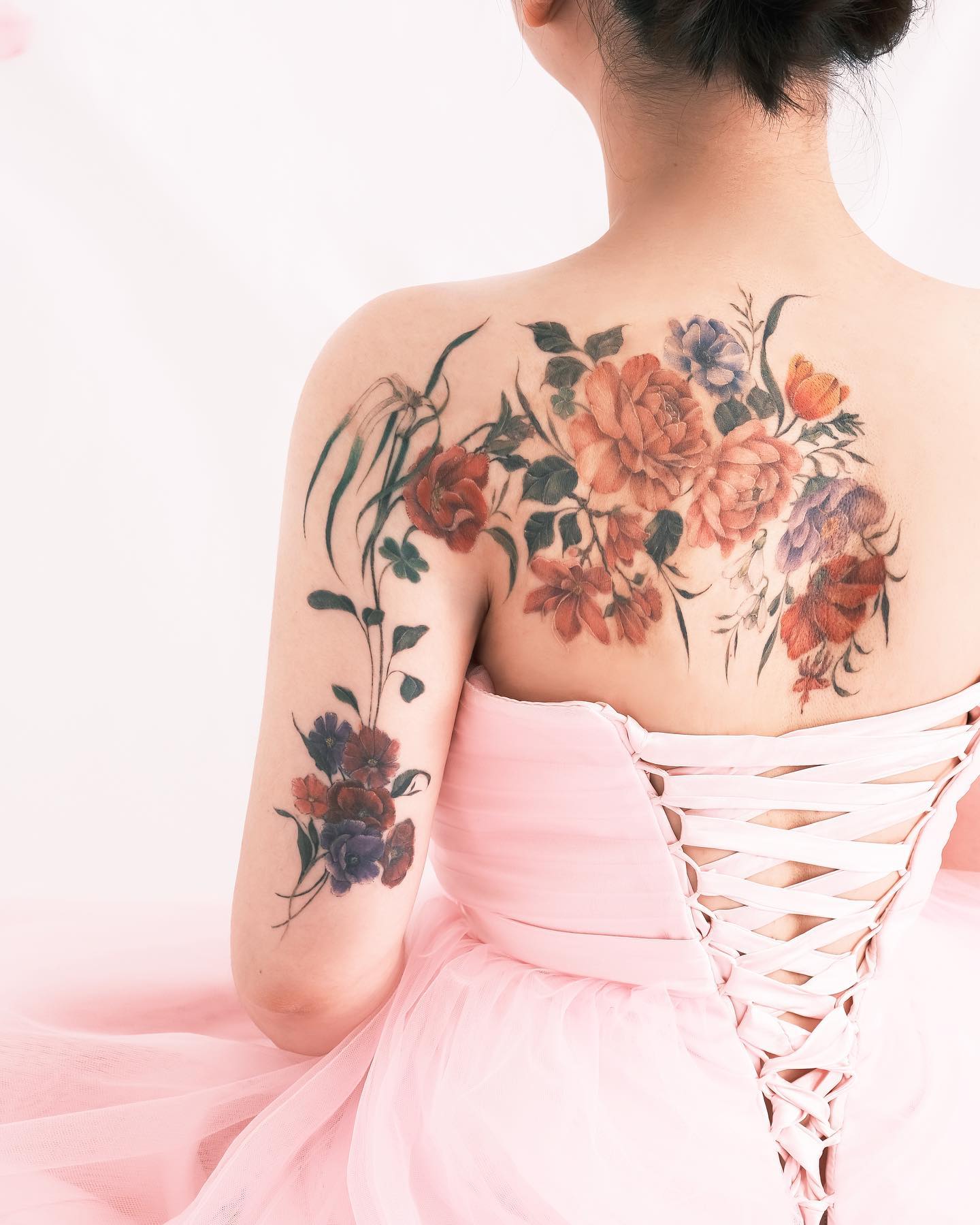 Gran Tatuaje de Espalda Colorido
