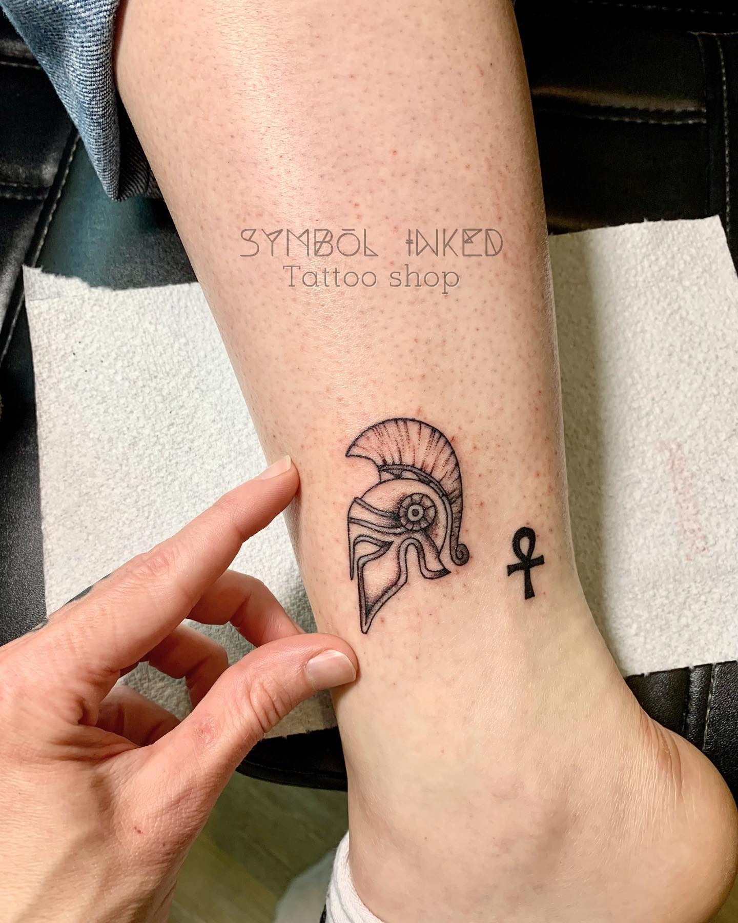Tatuaje creativo de Ankh