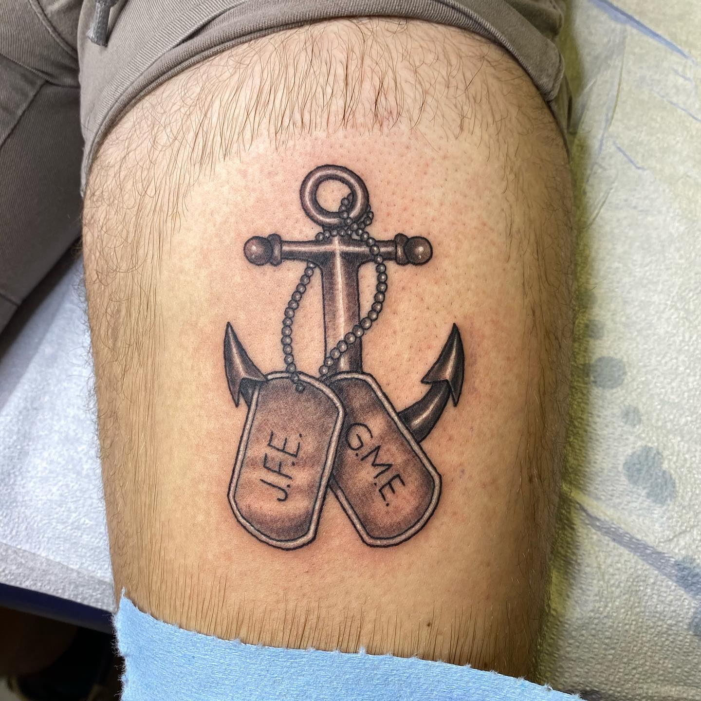 Tatuaje de Ancla Con una Etiqueta