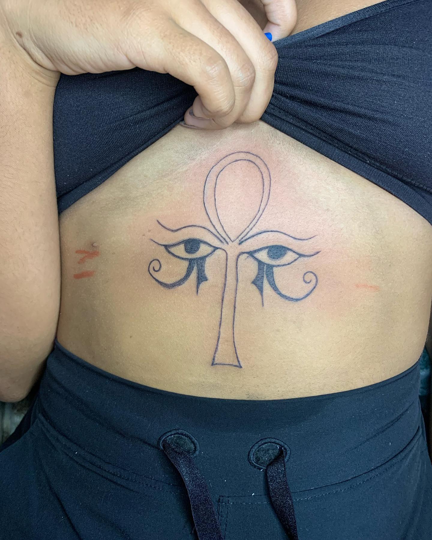 Tatuaje de Anj para hombres