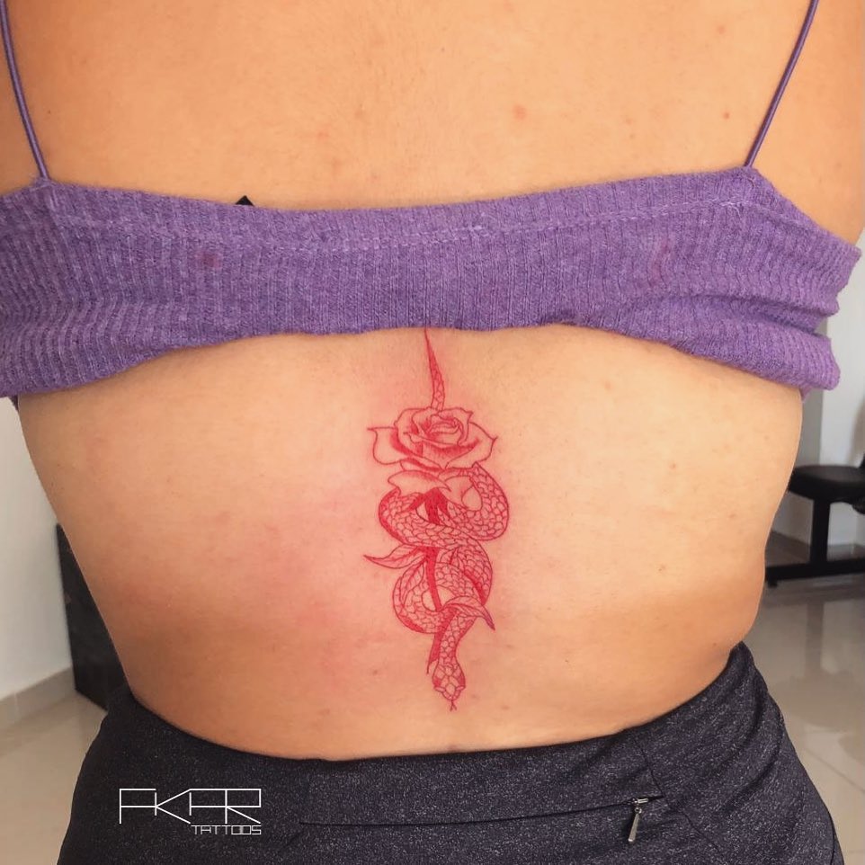 Tatuaje de Espalda Roja