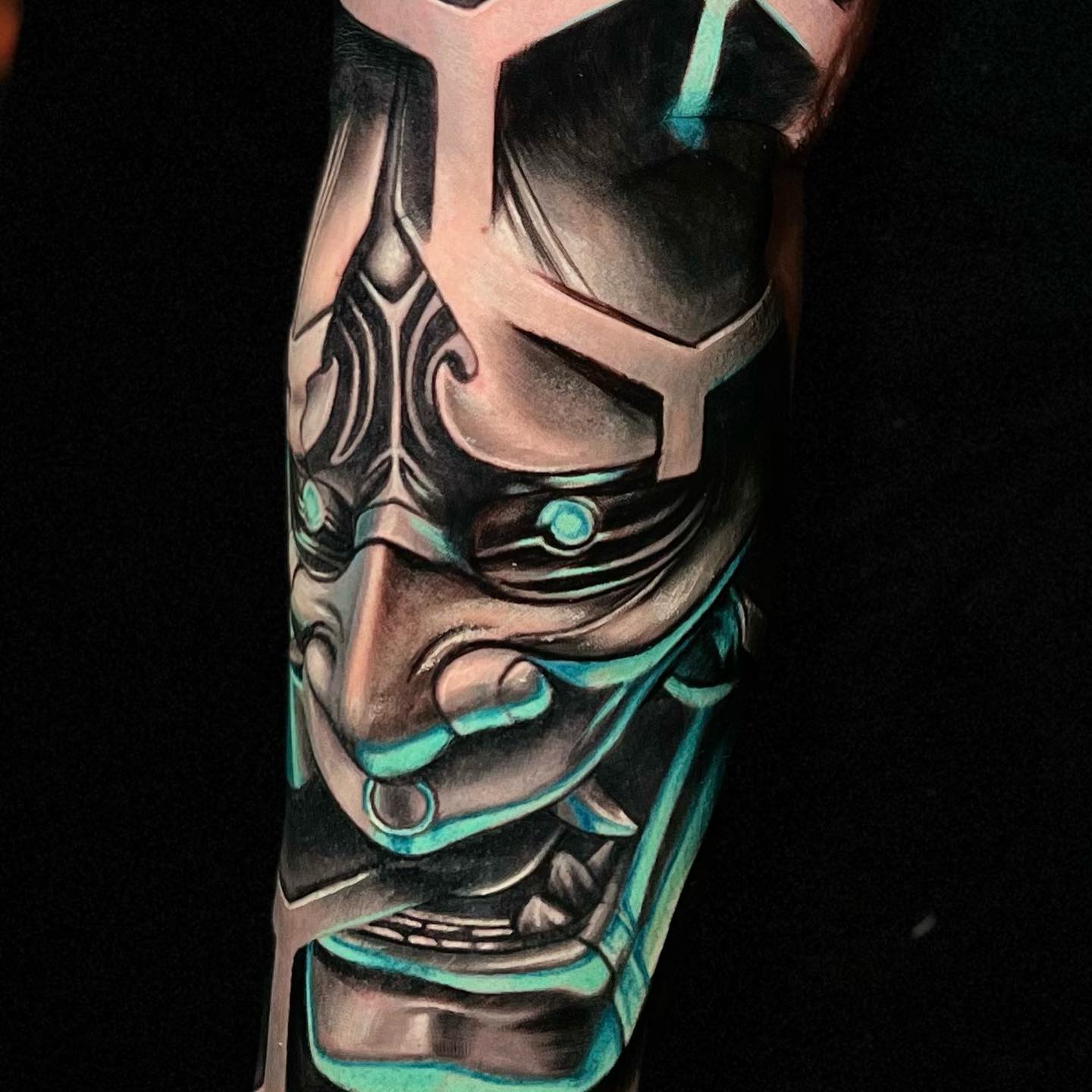 Tatuaje de Máscara Oni Robótica.