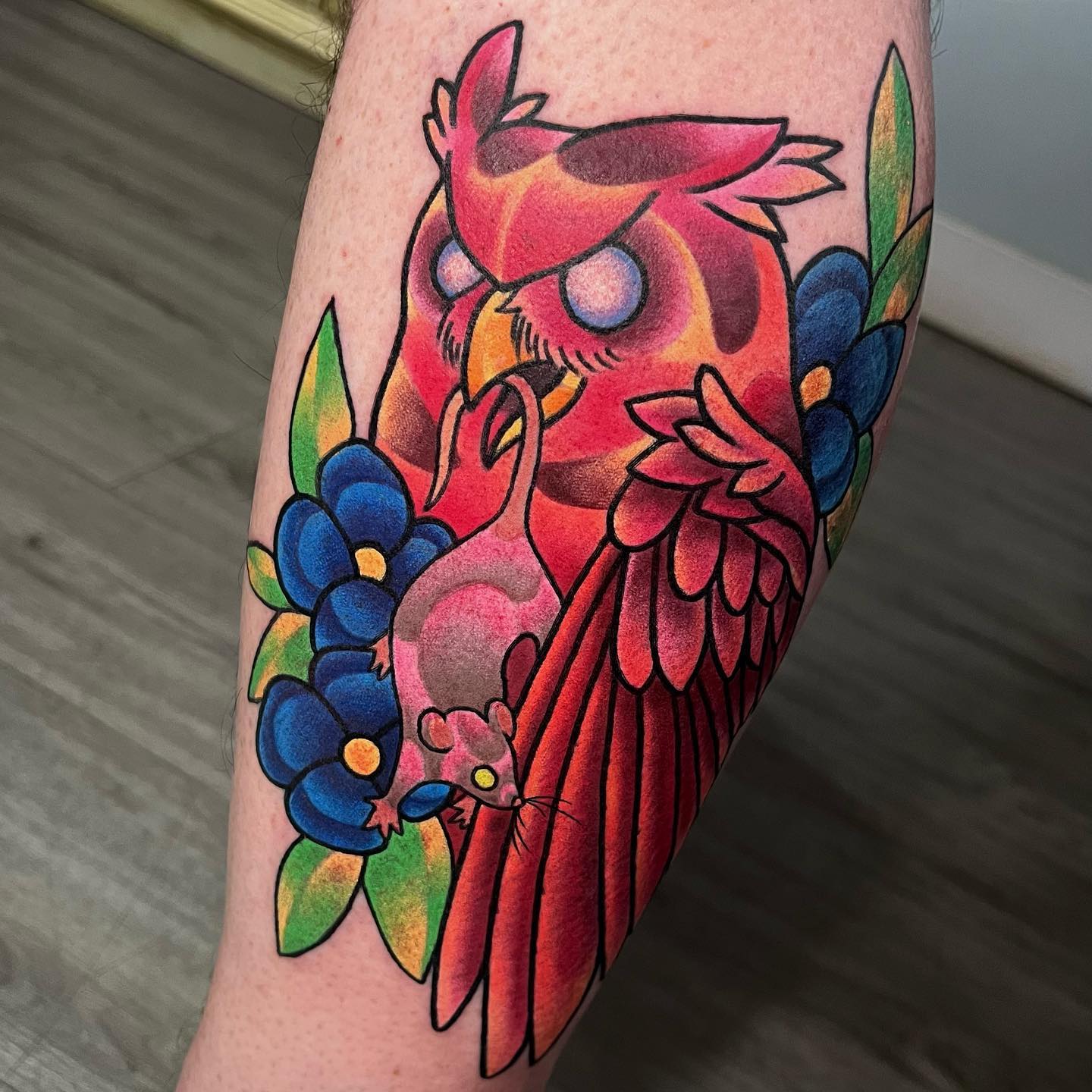Tatuaje del búho rojo