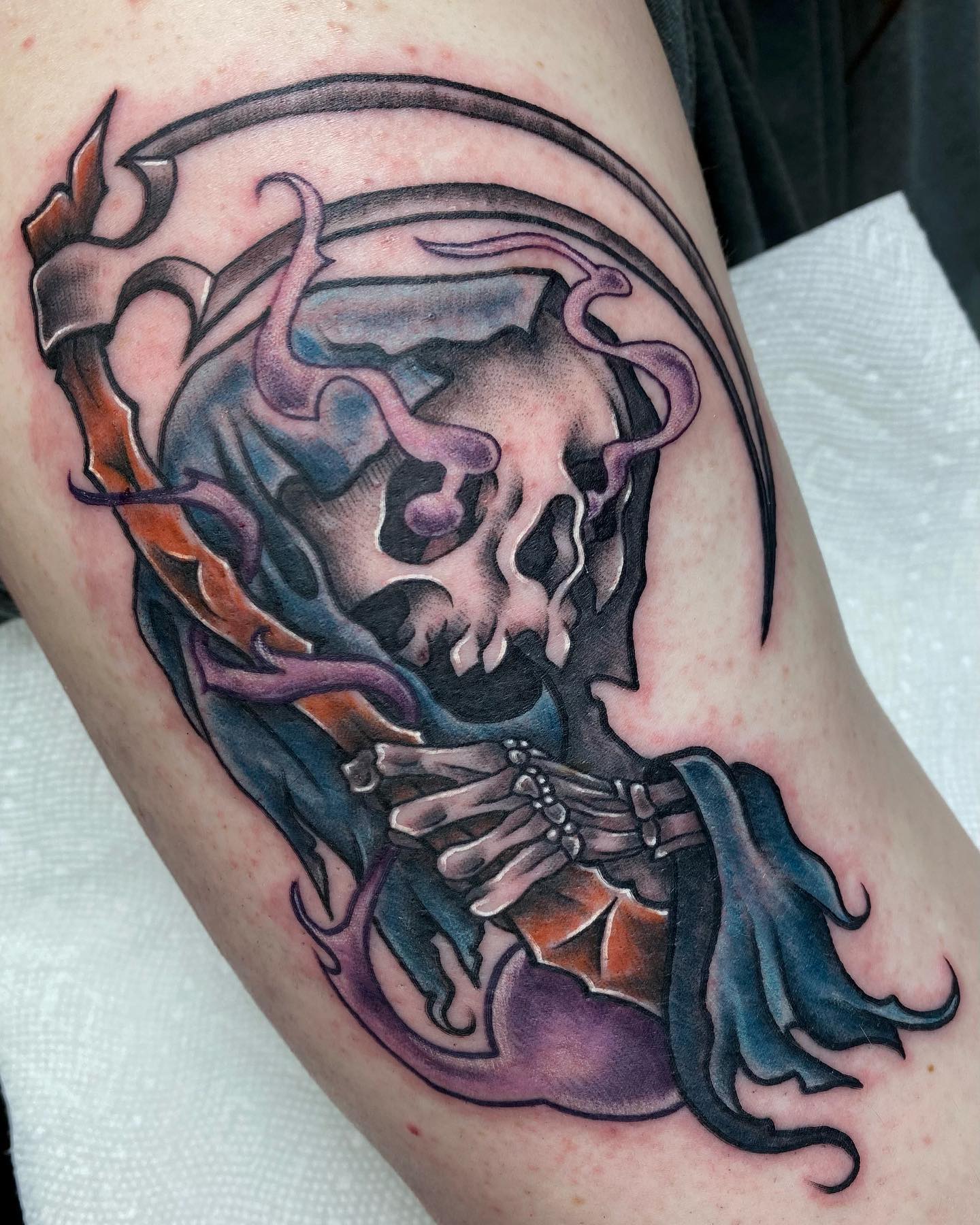 Idea divertida de tatuaje de la Muerte (o Segador) sombrío.