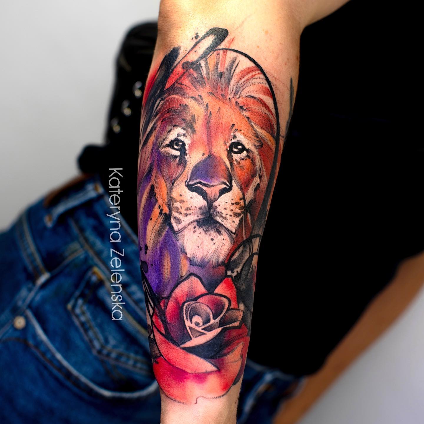 León colorido