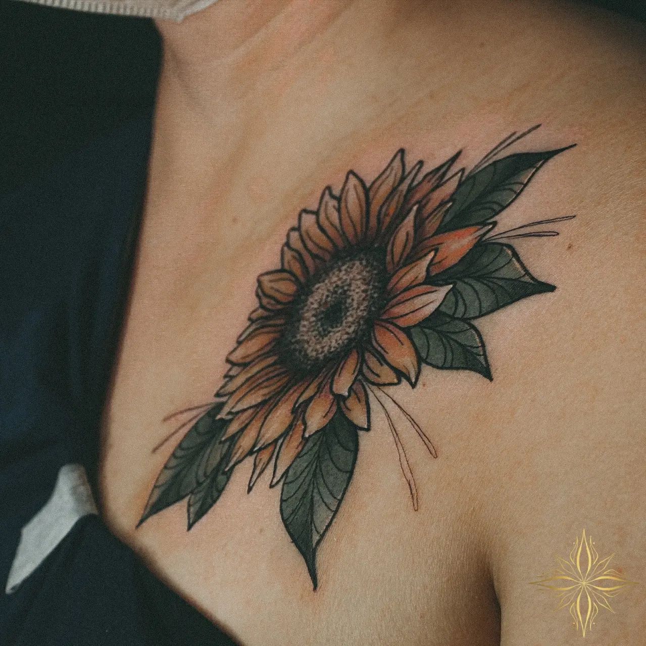 Pecho Tatuaje de girasol