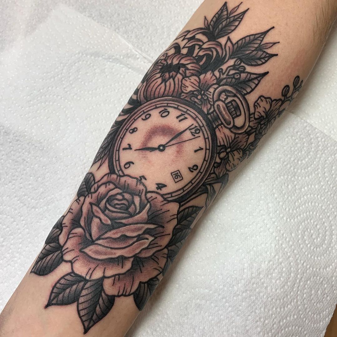Tatuaje de flor de cumpleaños de crisantemo