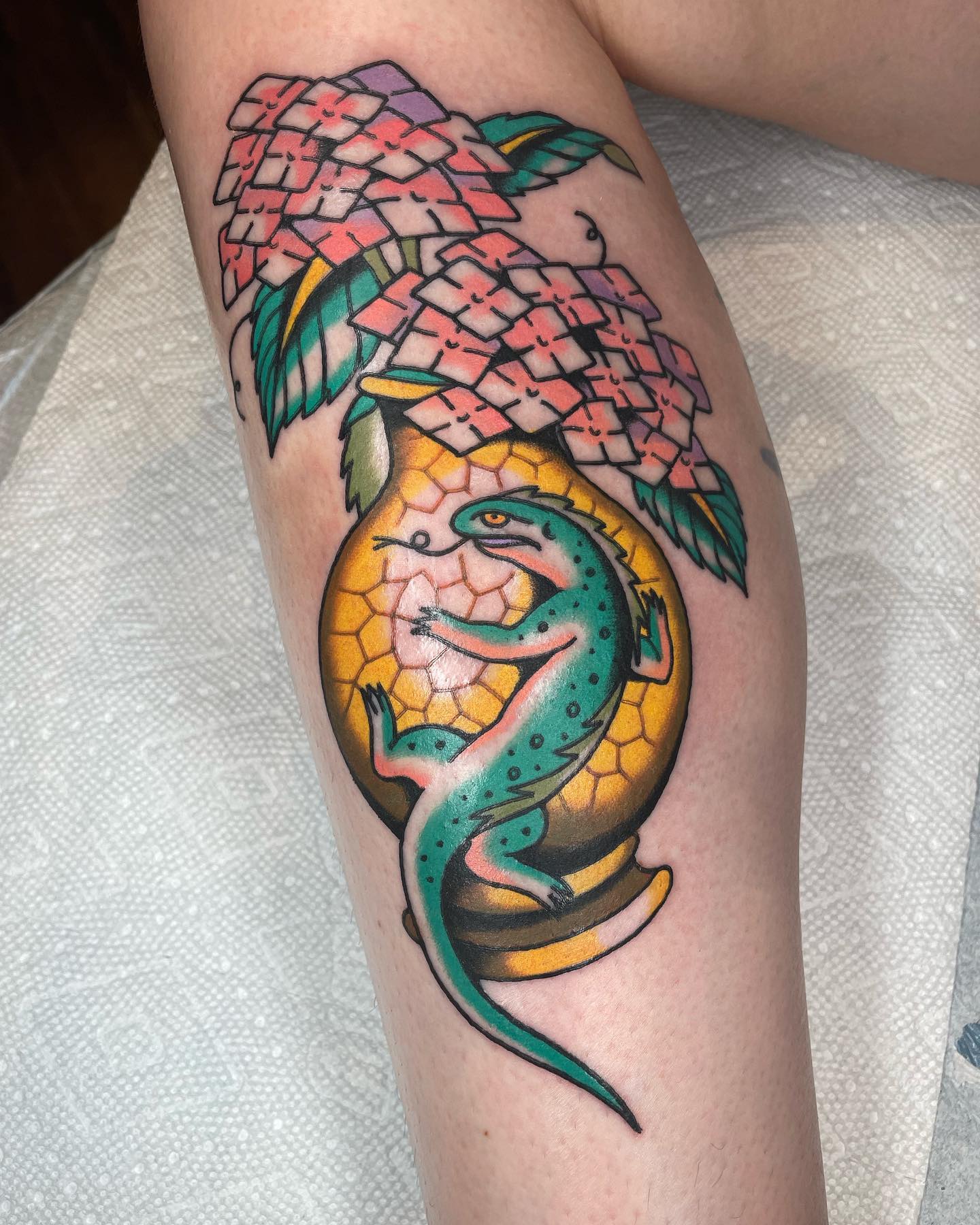 Tatuaje de hortensia artística