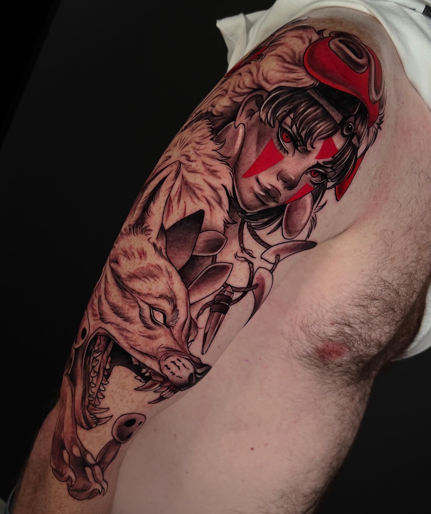 Tatuaje de media manga de anime artístico