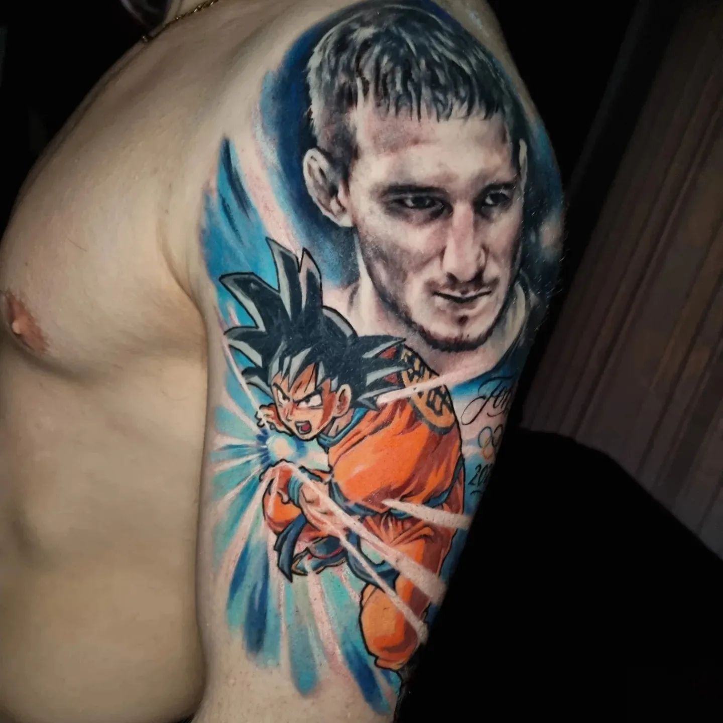 Tatuaje de media manga de Goku