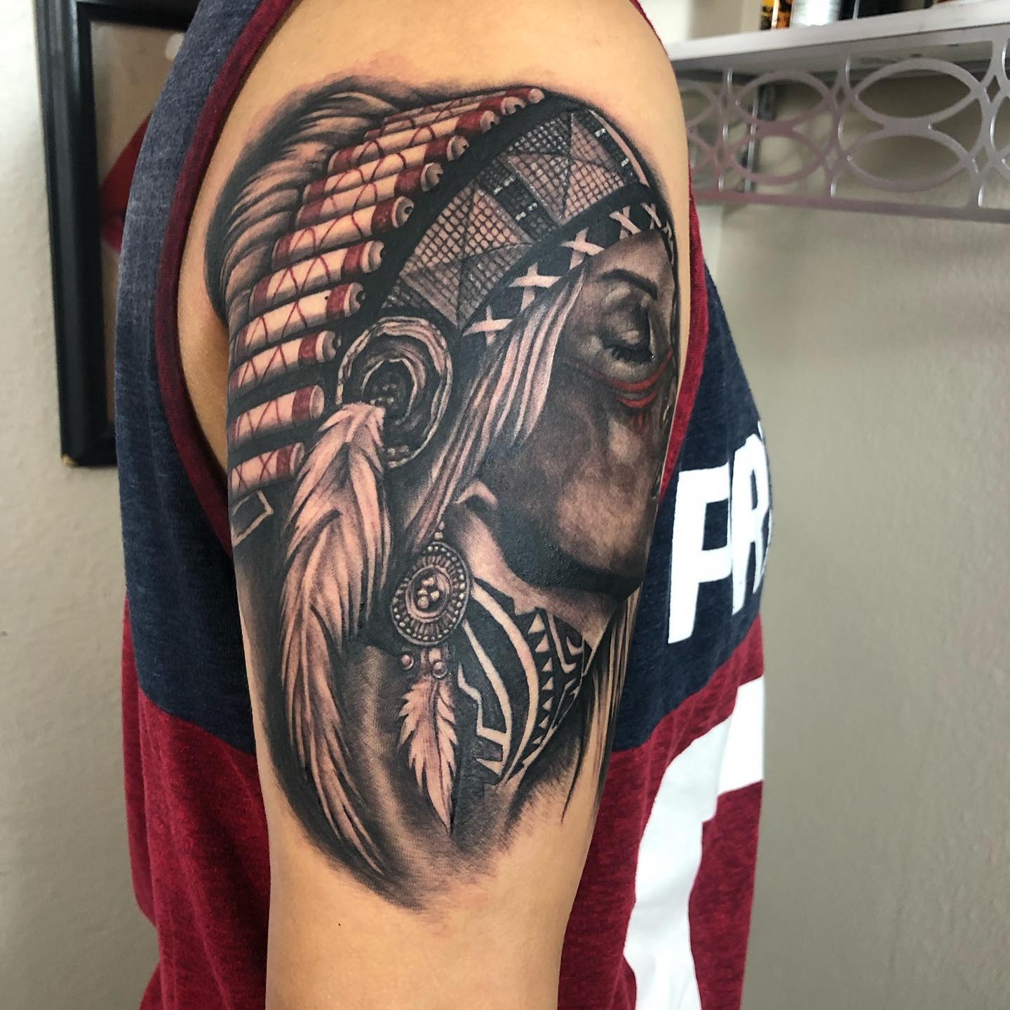 Tatuaje de media manga Nativo Americano