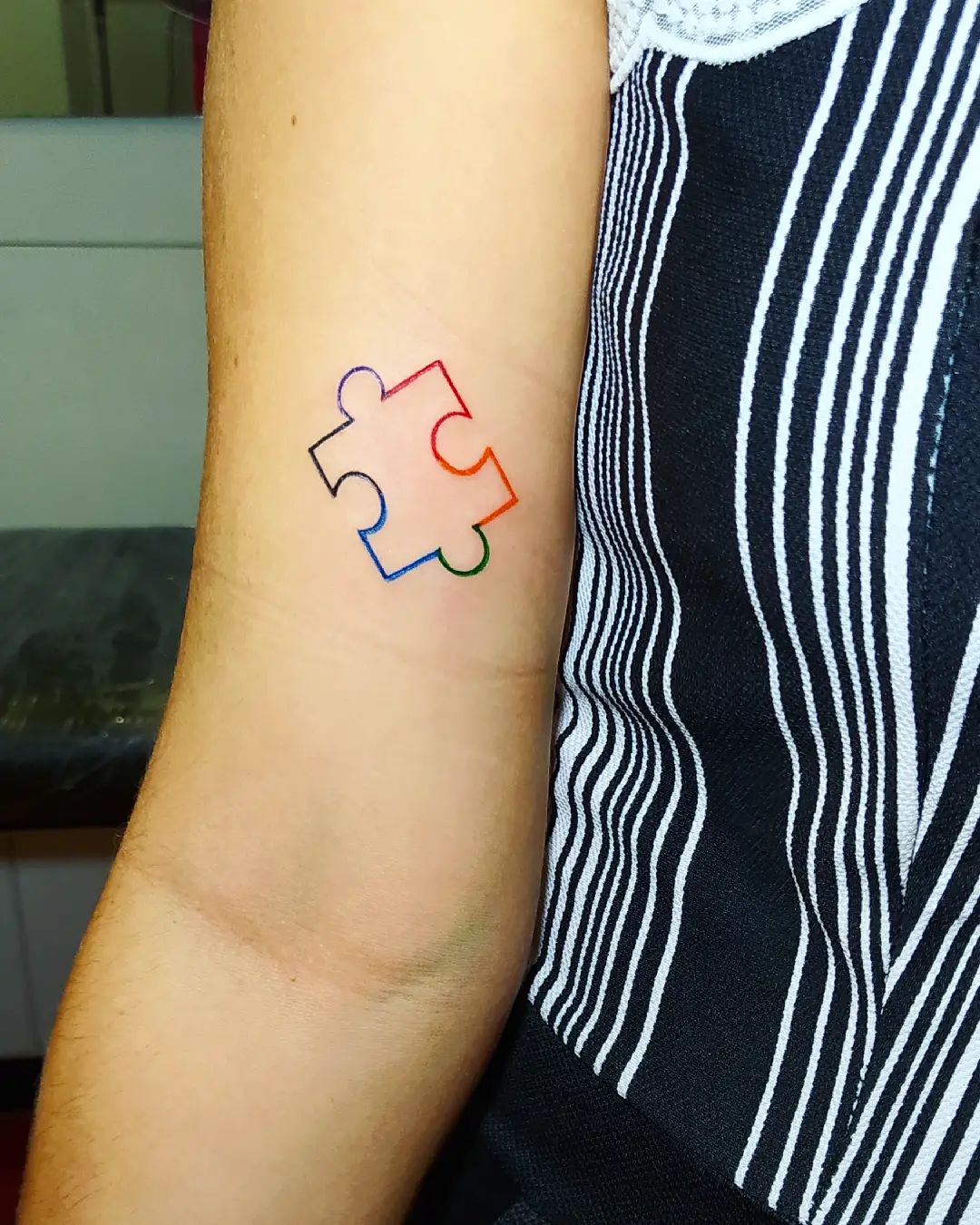 Antebrazo Rompecabezas Autismo Tatuaje