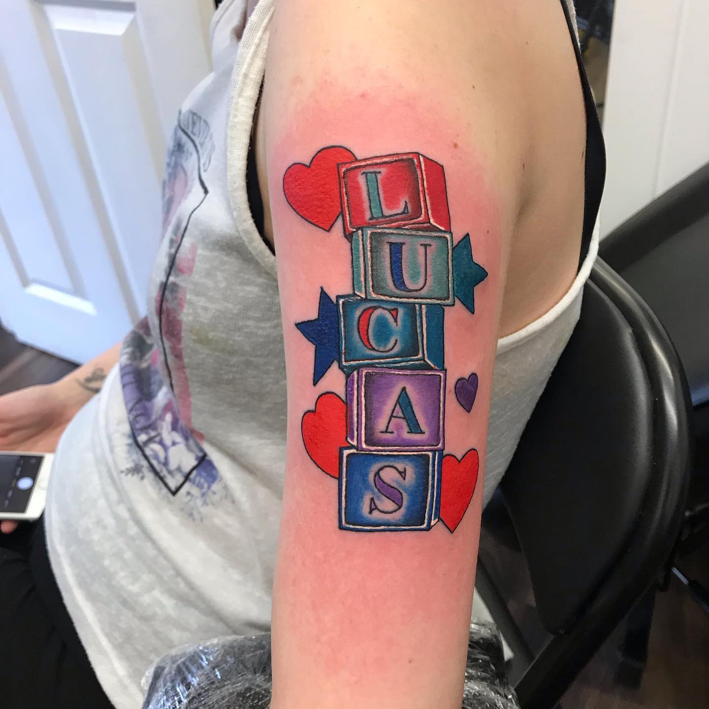 Hombro Niño Nombre Tatuaje