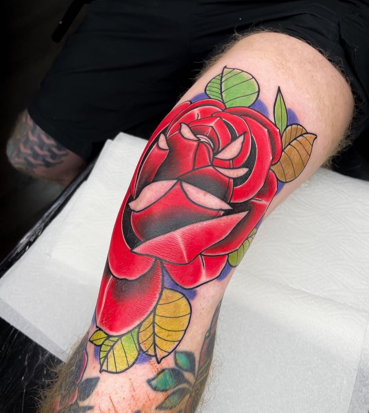 Idea de tatuaje de rodilla de rosa