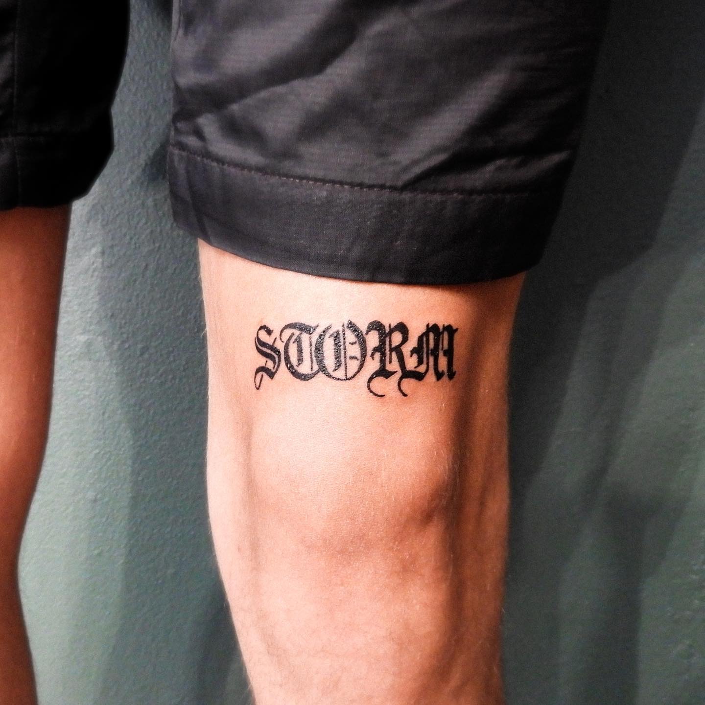 Nombre Impresión Tatuaje de Rodilla