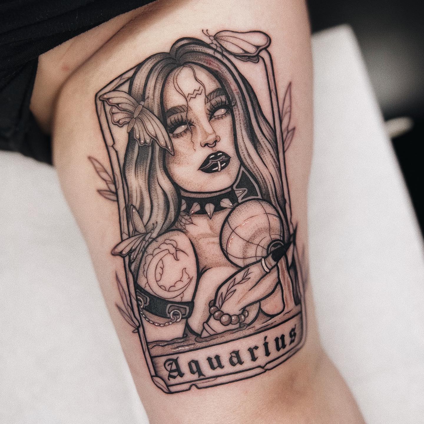Tarot de Acuario Tatuaje