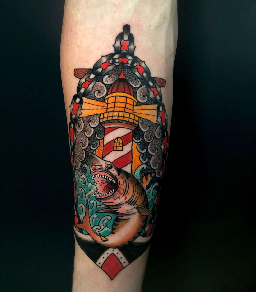 Tatuaje de Faro Retro y Colorido