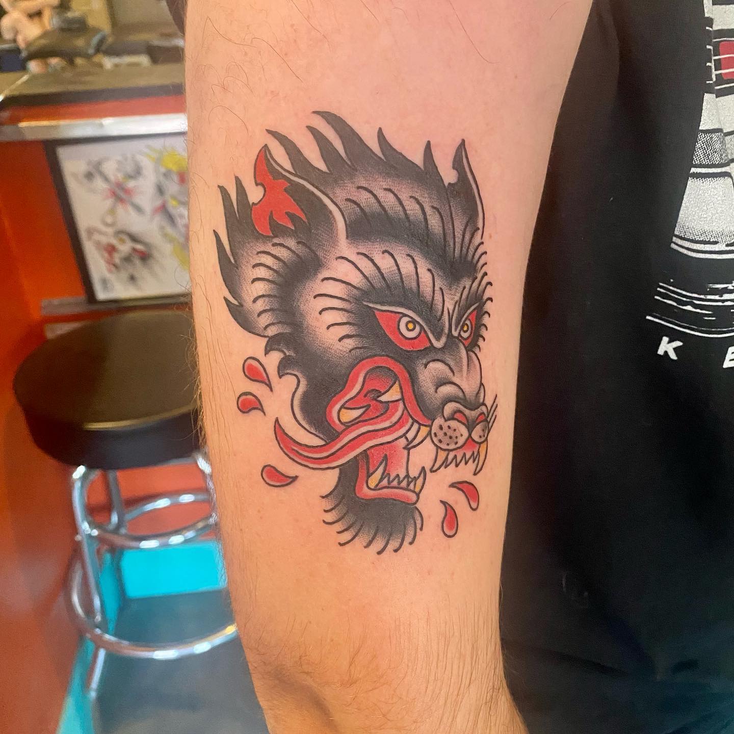 Tatuaje de lobo salvaje