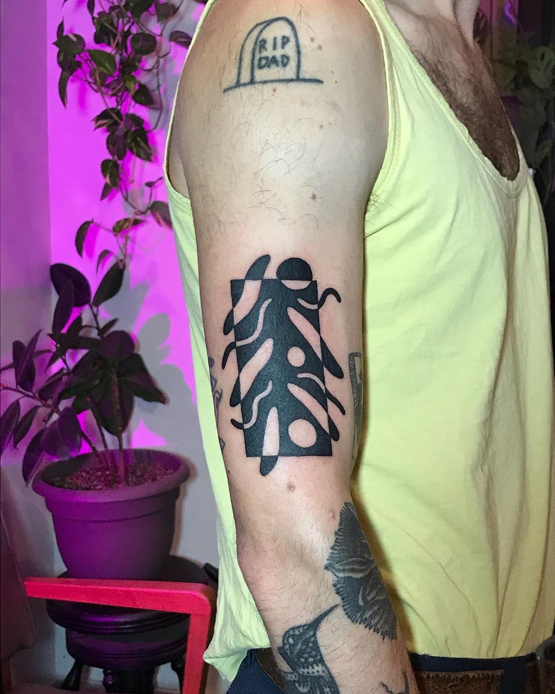 Tatuaje geométrico divertido