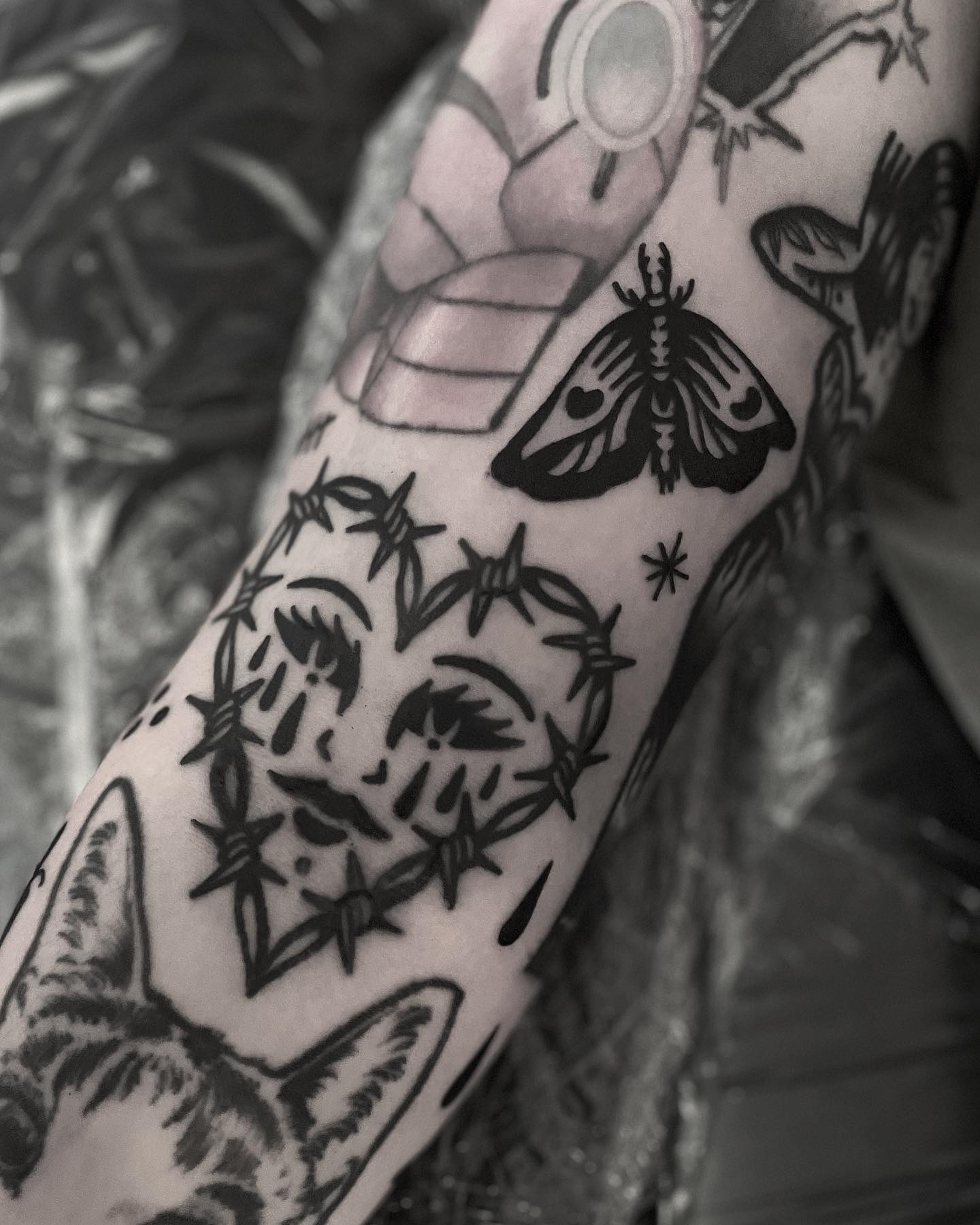 Tatuaje mínimo de alambre de púas