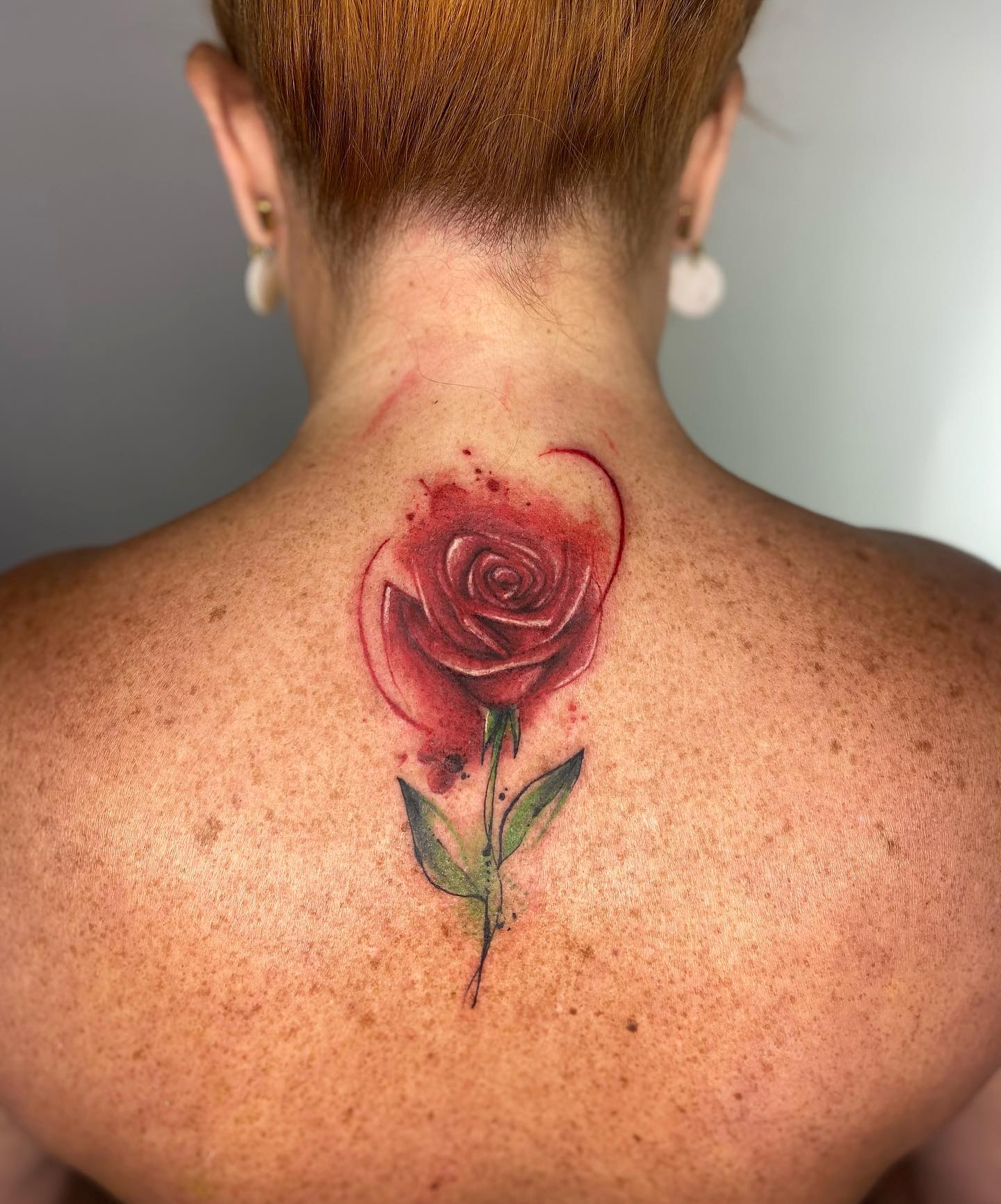 Diseño de tatuaje de rosa negra