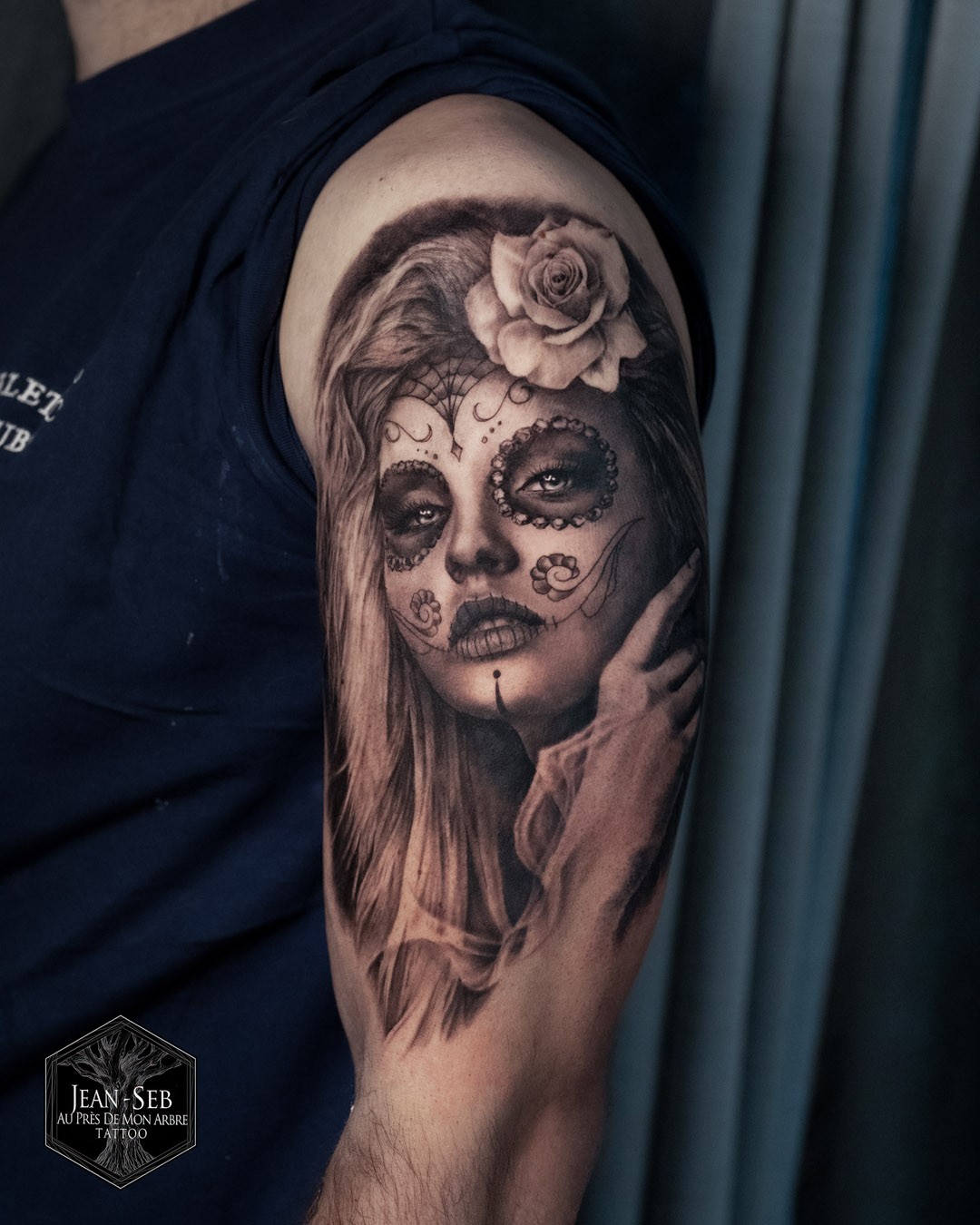 Hermoso tatuaje de Santa Muerte