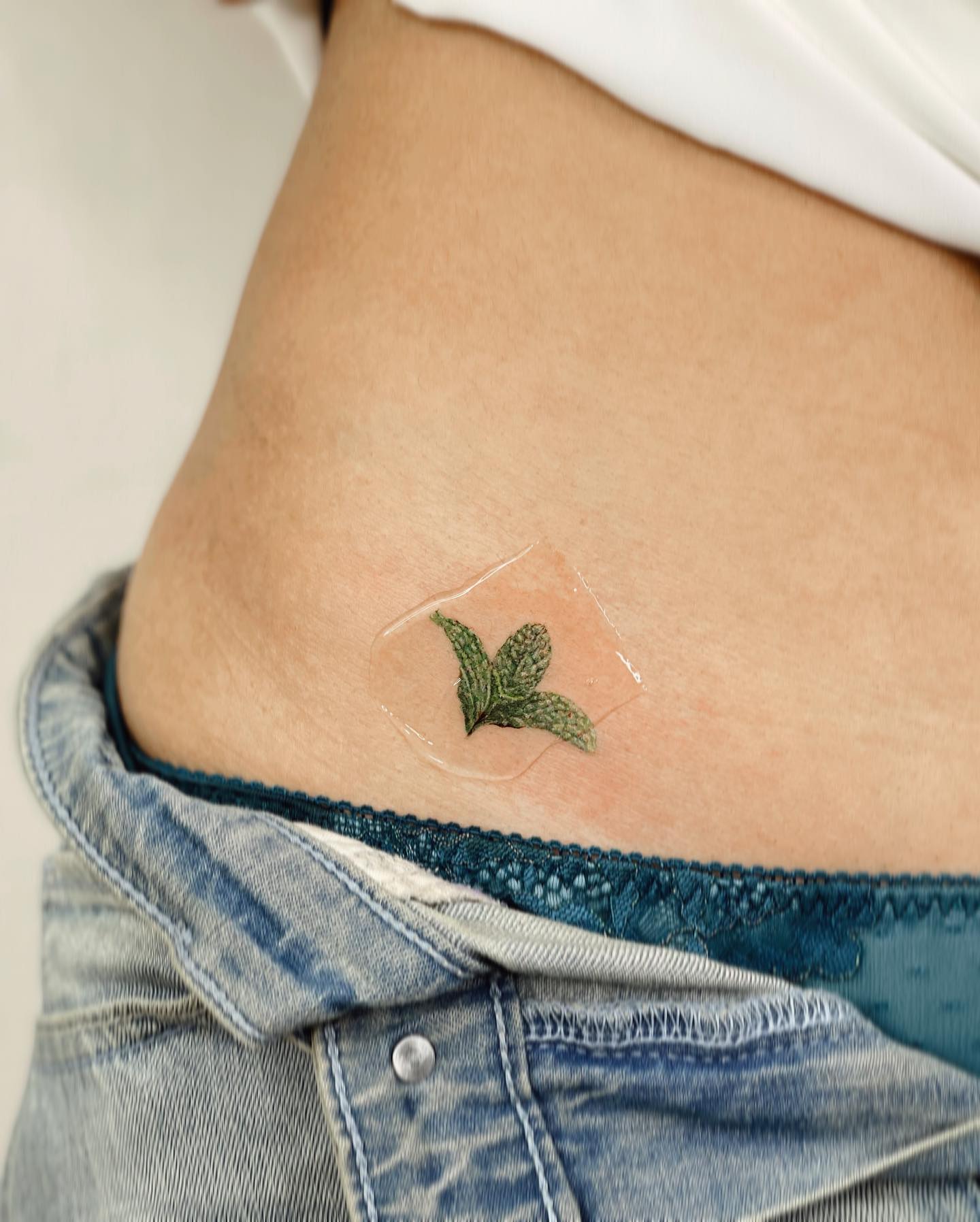 Tatuaje de Hoja de Menta