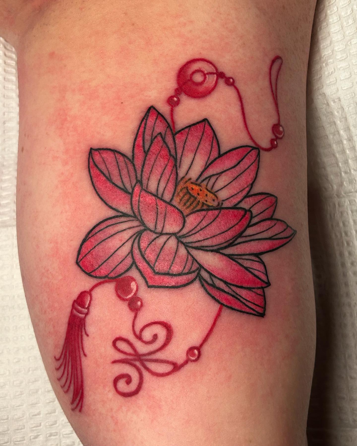 Tatuaje de Loto Rojo