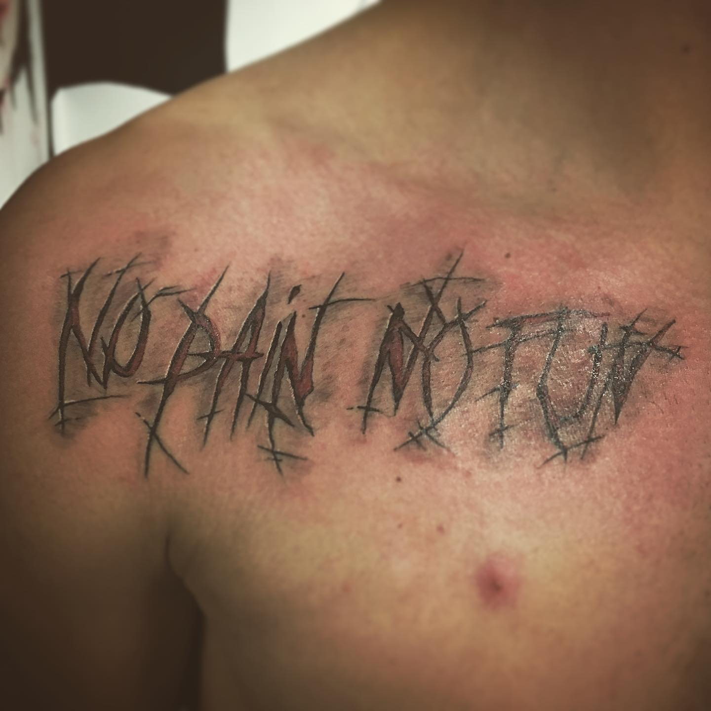 Tatuaje de Palabra de Cofre Único