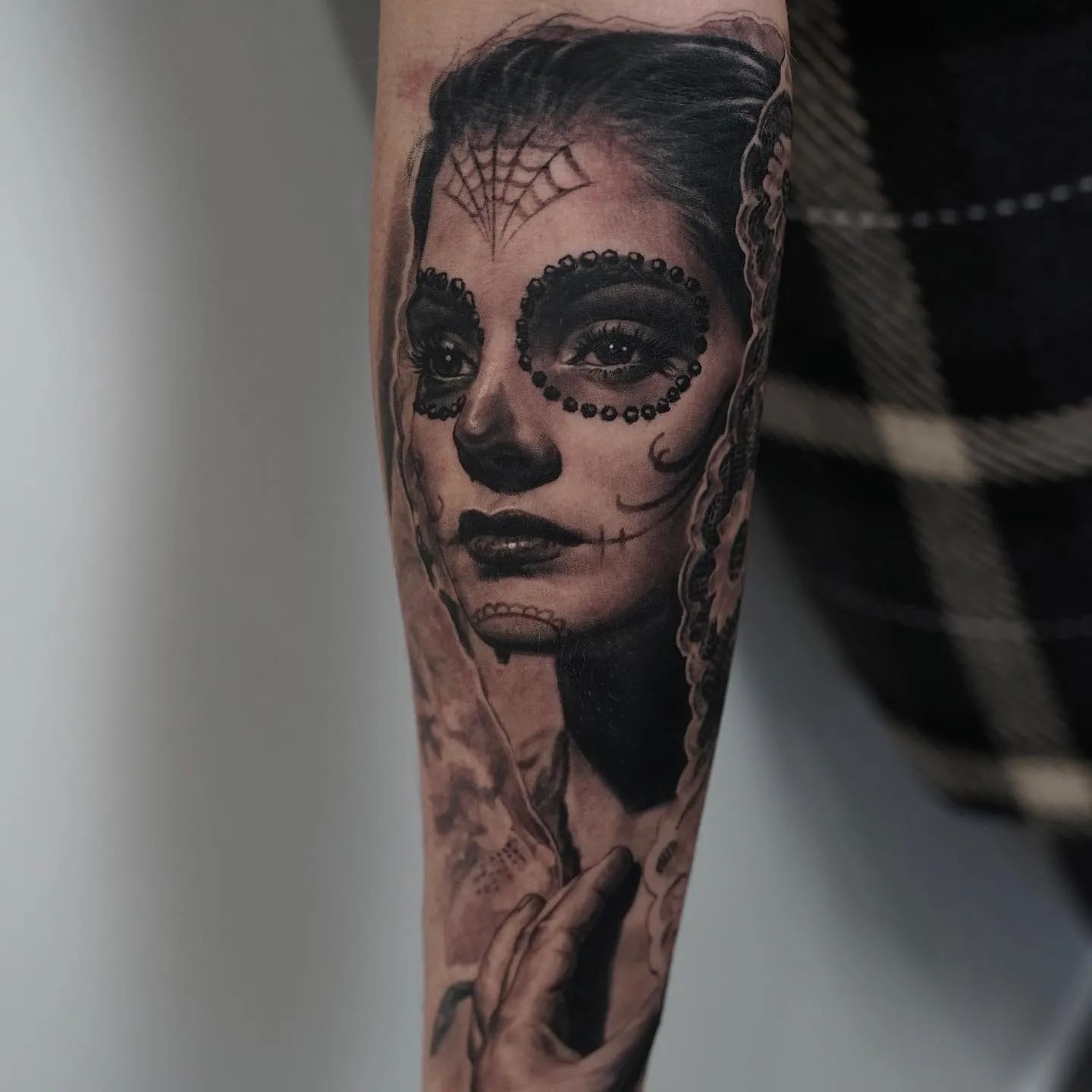 Tatuaje de Santa Muerte Sombreado Negro
