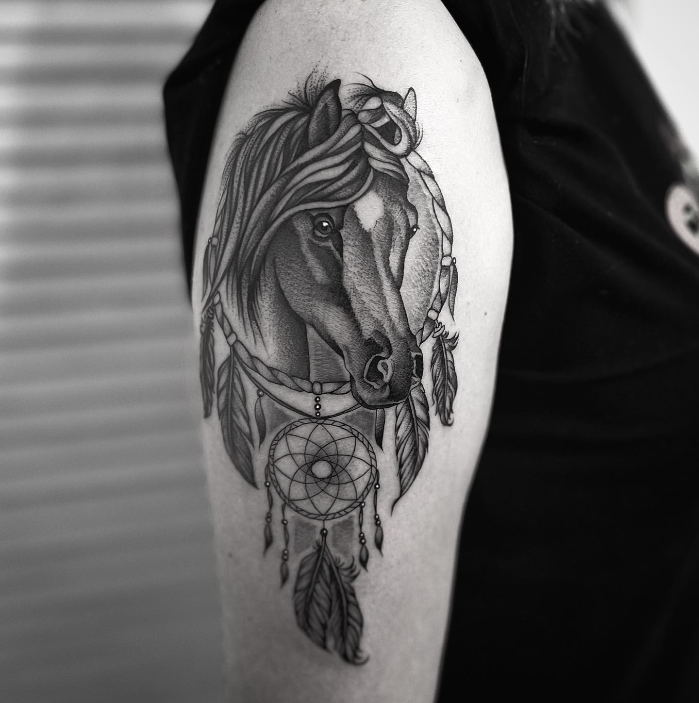 Atrapasueños con diseño de tatuaje de caballo
