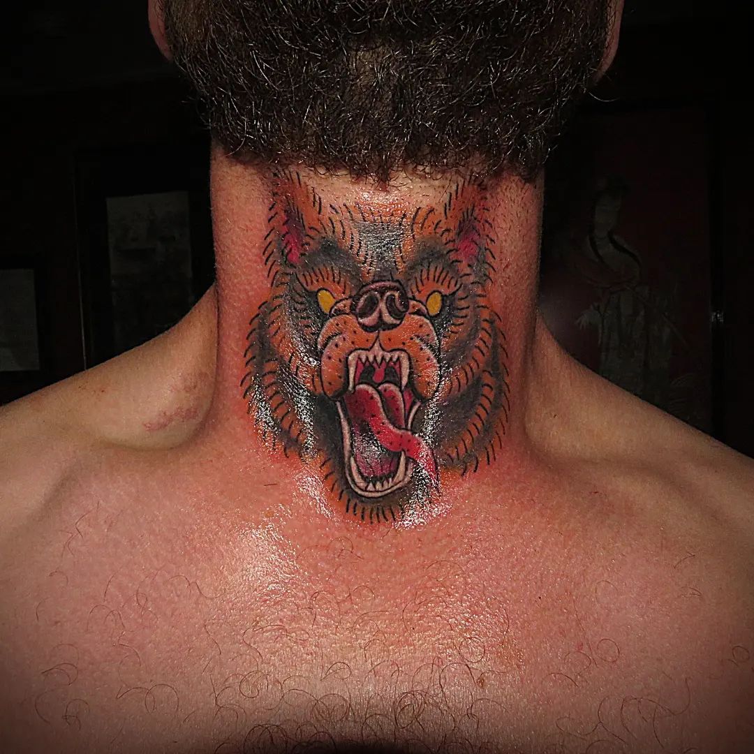 Oso Garganta Tatuaje
