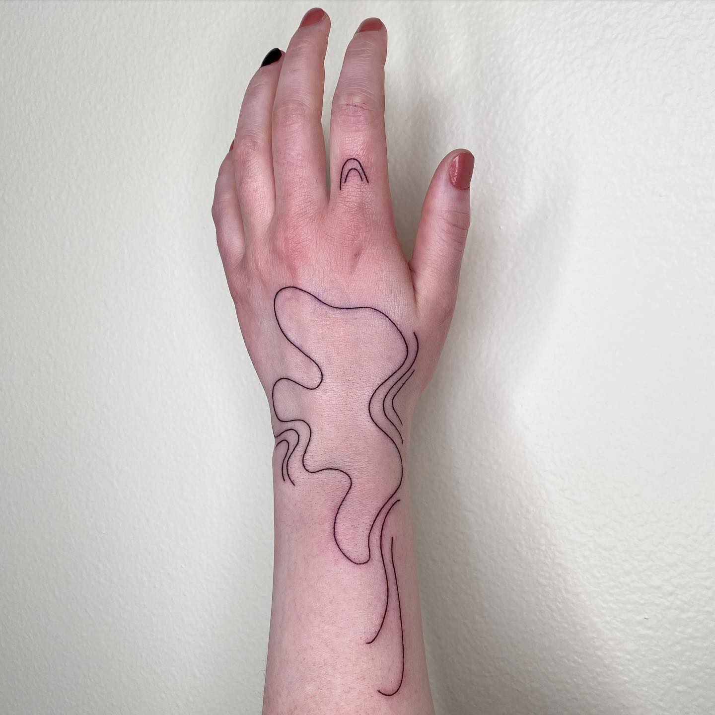 Pequeño Minimalismo Tatuaje de nudillo