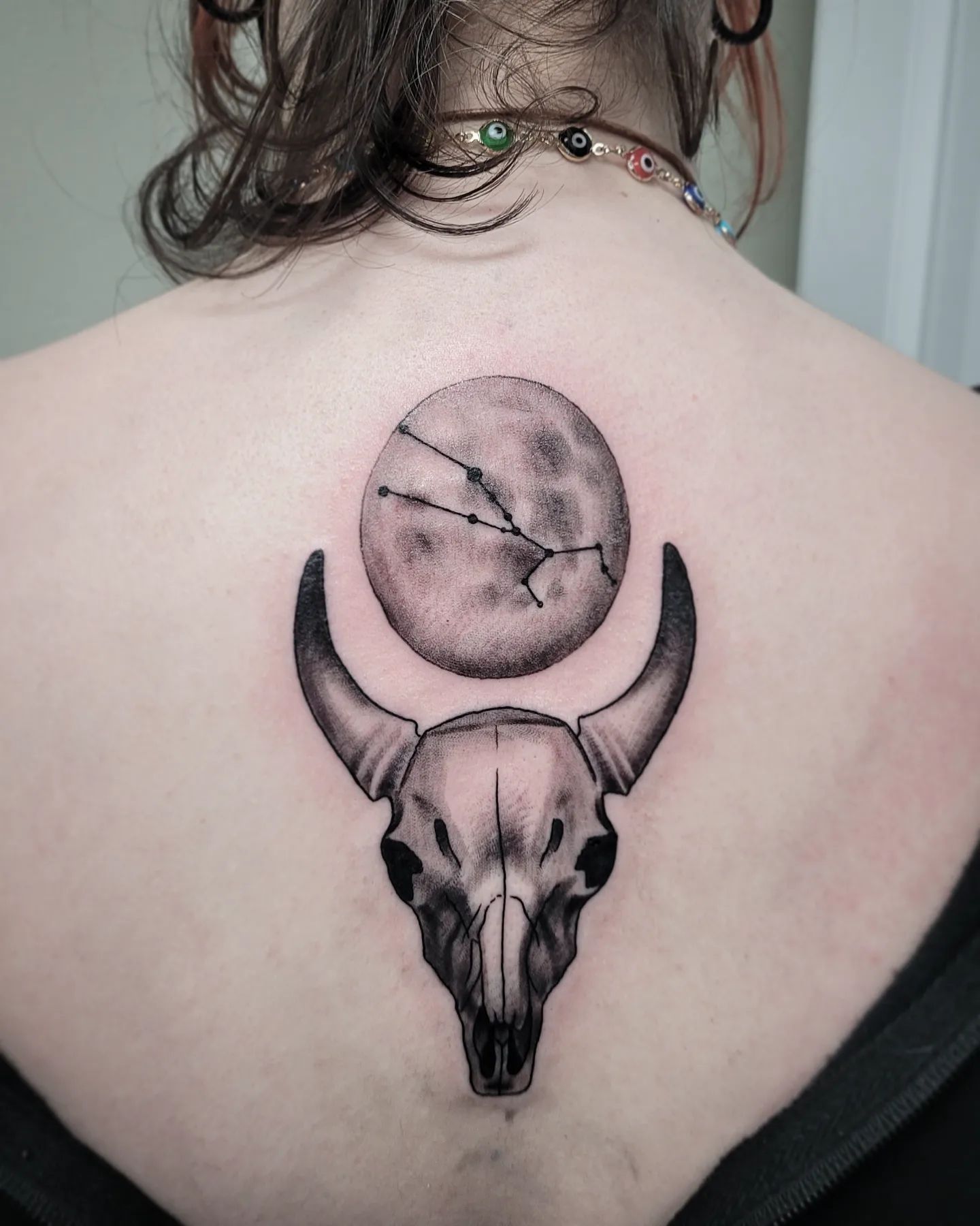 Tatuaje de Tauro con fecha
