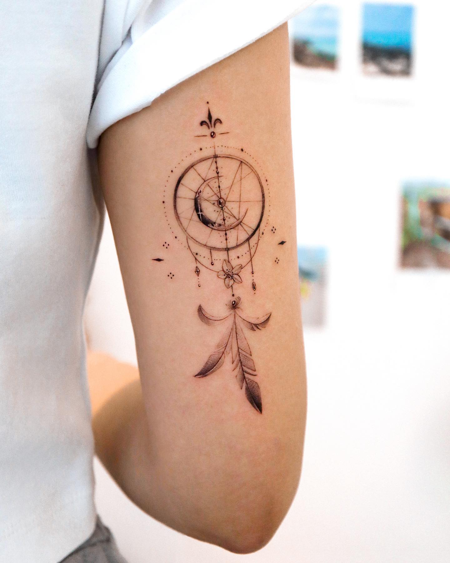 Tatuaje elegante de atrapasueños