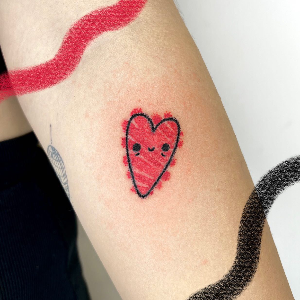 Cara Sonriente Tatuaje de Corazón
