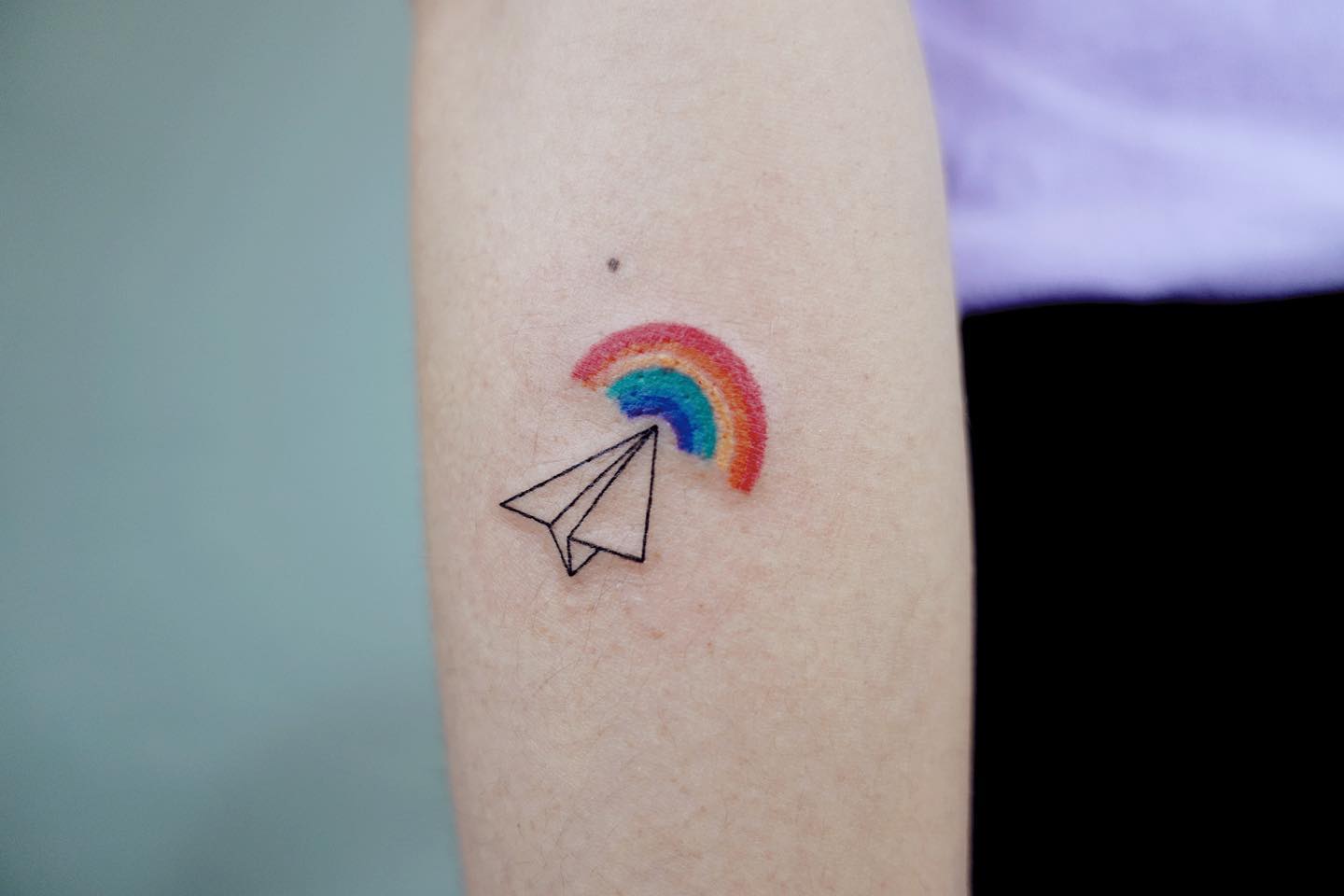 Clavícula Avión de Papel Tatuaje