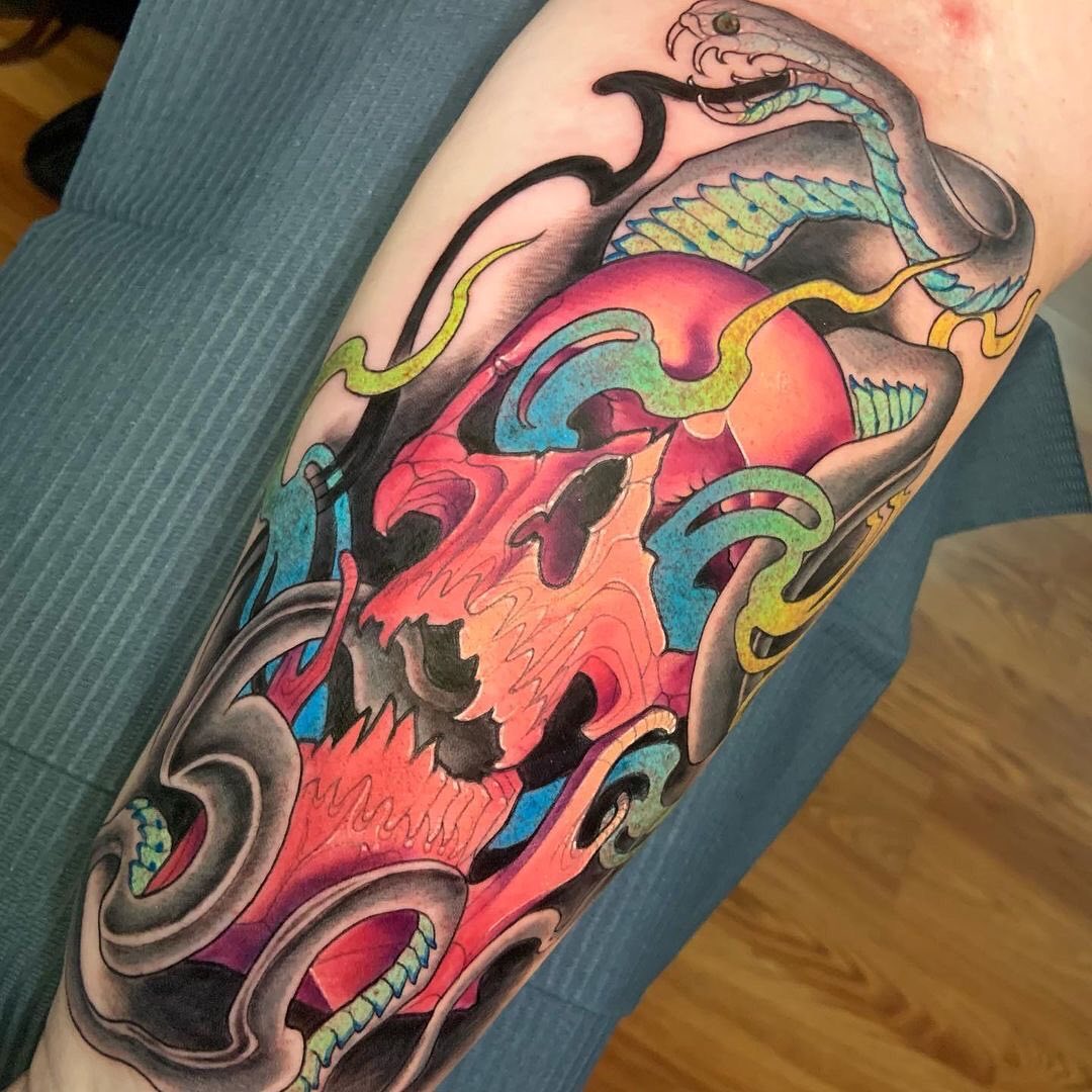 Idea de tatuaje de serpiente para mujeres