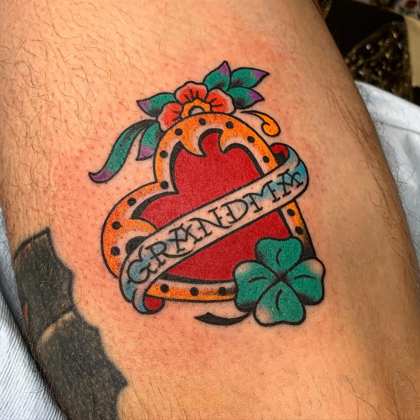 Tatuaje de corazón tradicional