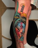 Tatuajes de Namakubi de pierna coloridos
